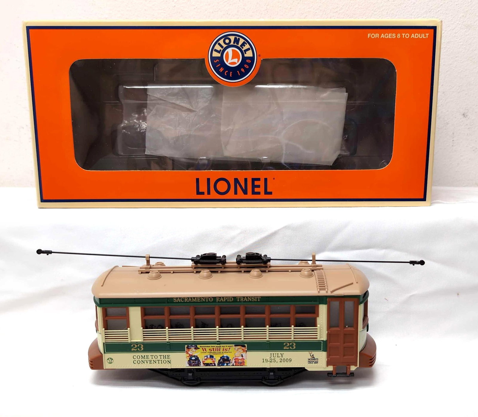 Modern Lionel O Gauge 28421 Fort Collins Trolley in box: Modern Era Lionel O Gauge 28421 Fort Collins Trolley in original box, C8+ very light run time. Box shows no wear, bright, clean, square and solid. Please view the photos of the items in this lot c