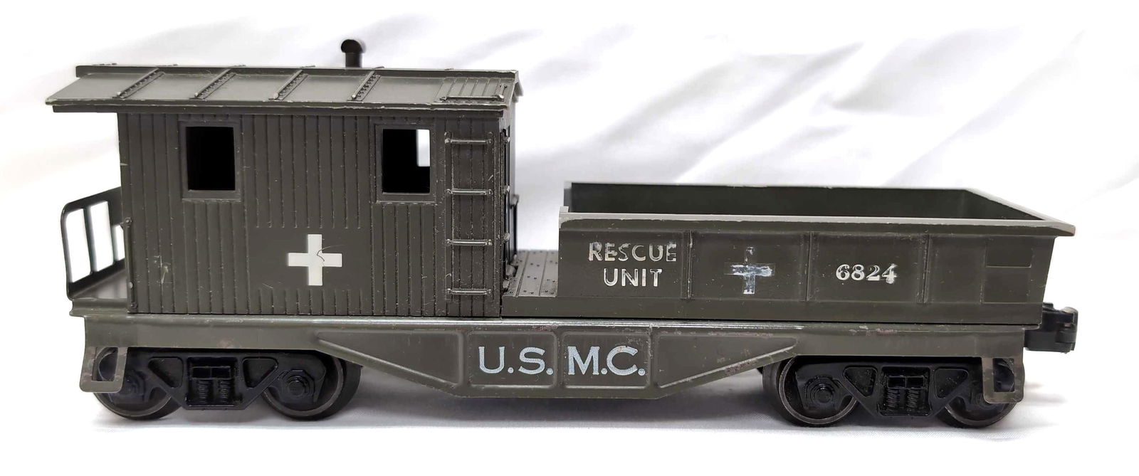 Postwar Lionel O Gauge 6824 U.S.M.C. Caboose (1 of 5)