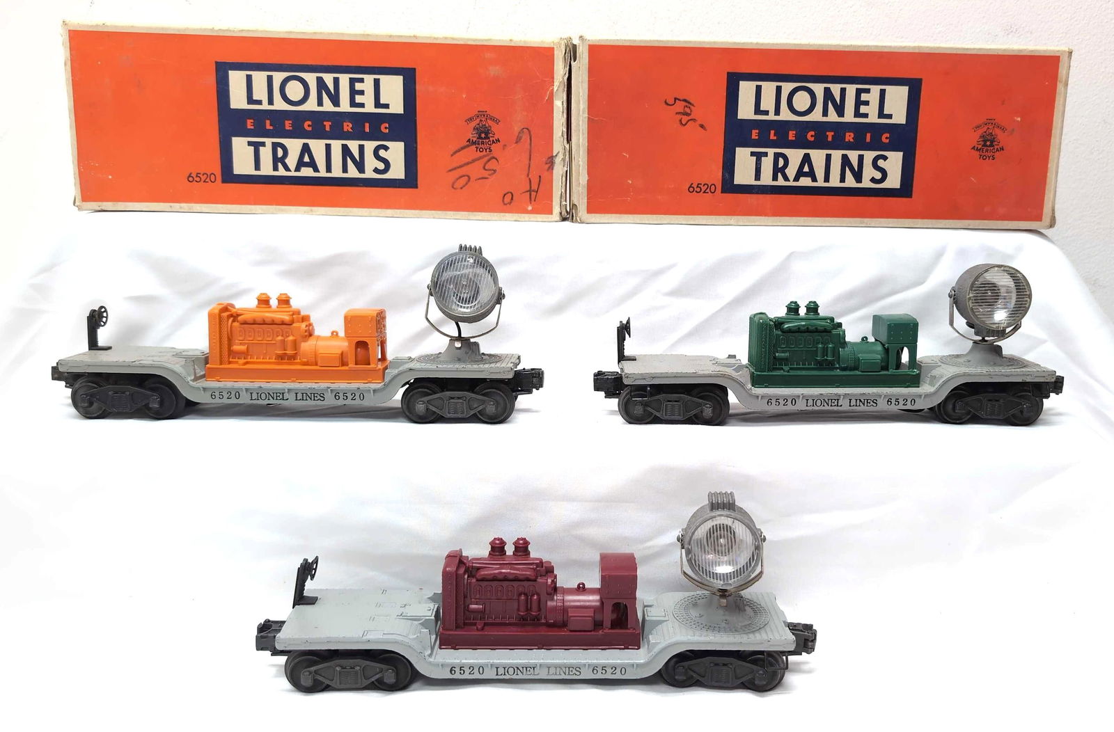 Three Postwar Lionel 6520 orange maroon green in box (1 of 6)