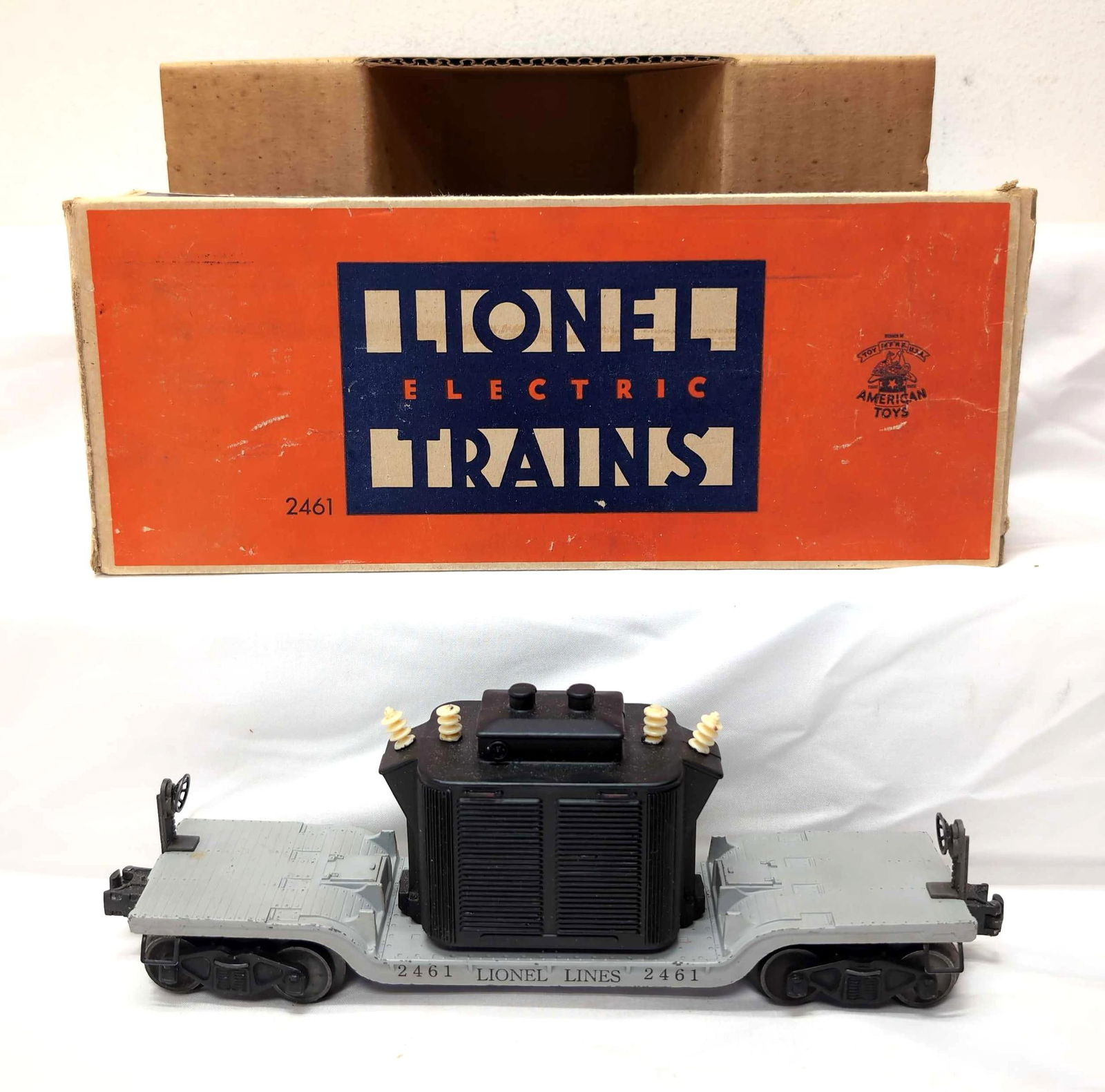 Postwar Lionel 2461 Transformer Car in original box (1 of 6)