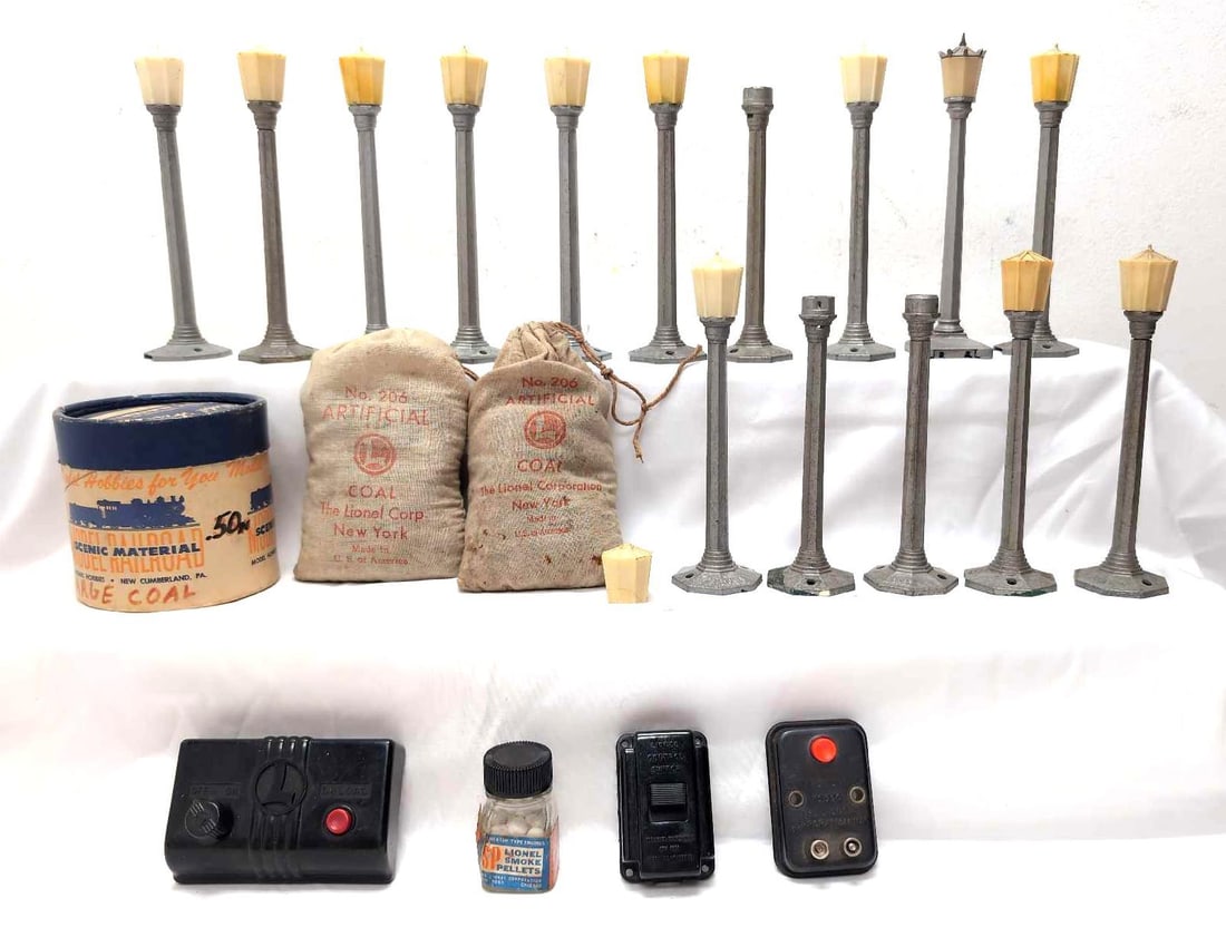 Postwar Lionel O Gauge 35 71 206 97C 364C 96C SP (1 of 9)