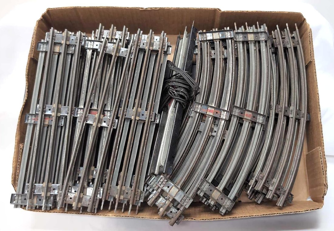 Sixty-four sections Lionel O27 track 6019 RTS (1 of 3)