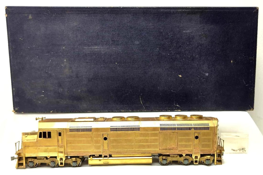 2-Rail brass O Scale KTM EMD F-45 diesel loco (1 of 7)