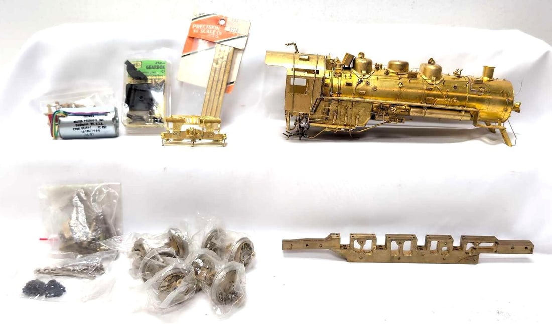 2-Rail brass O Scale Loco Workshop 0-8-0 (1 of 12)