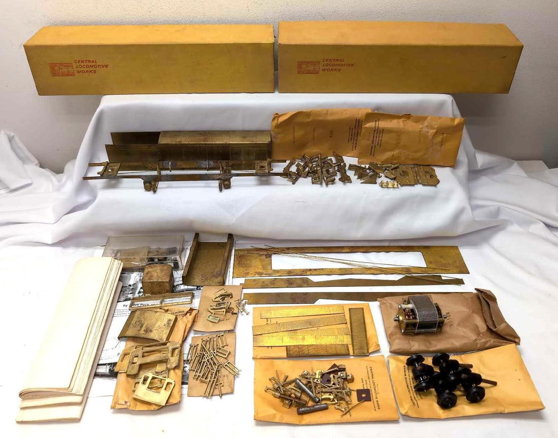 2-Rail brass O scale CLW U25-B sec 1 sec 2 complete (1 of 8)