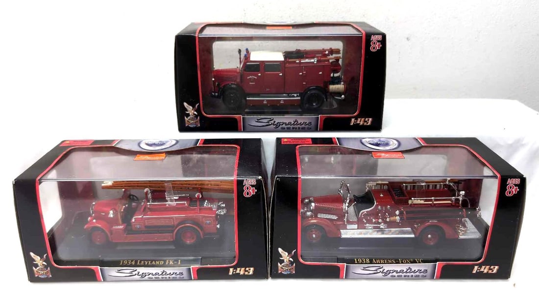 Three Road Signature Series Fire Engines 1:43 Scale Die Cast (1 of 10)