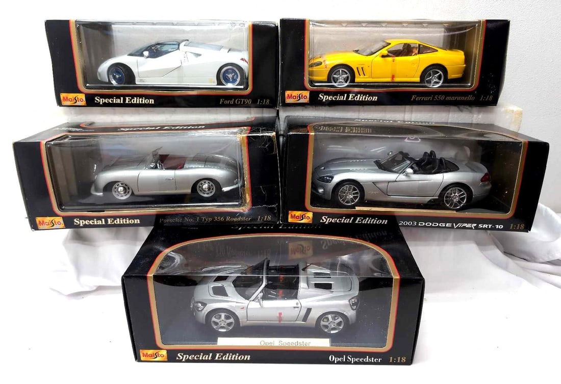 Five Maisto 1:18 Scale Die Cast Cars (1 of 7)