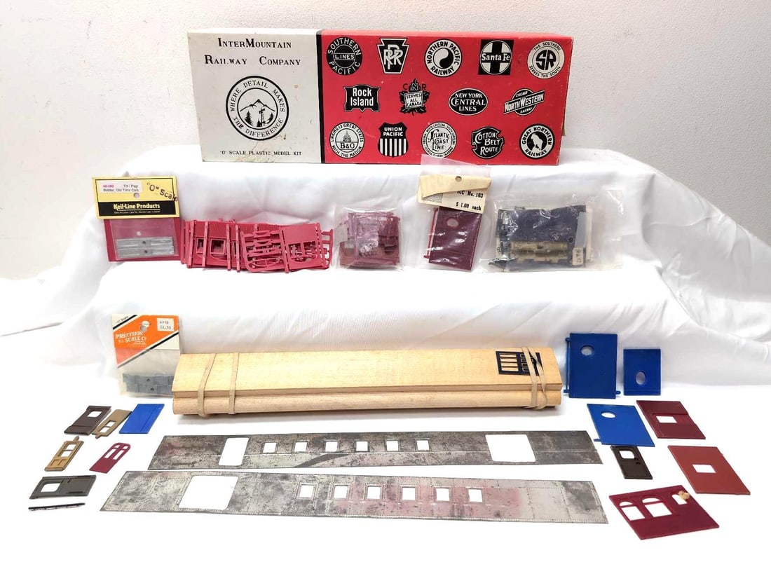 O Scale 2-Rail Old Tyme 50ft Combine unbuilt kit w/trim details (1 of 7)