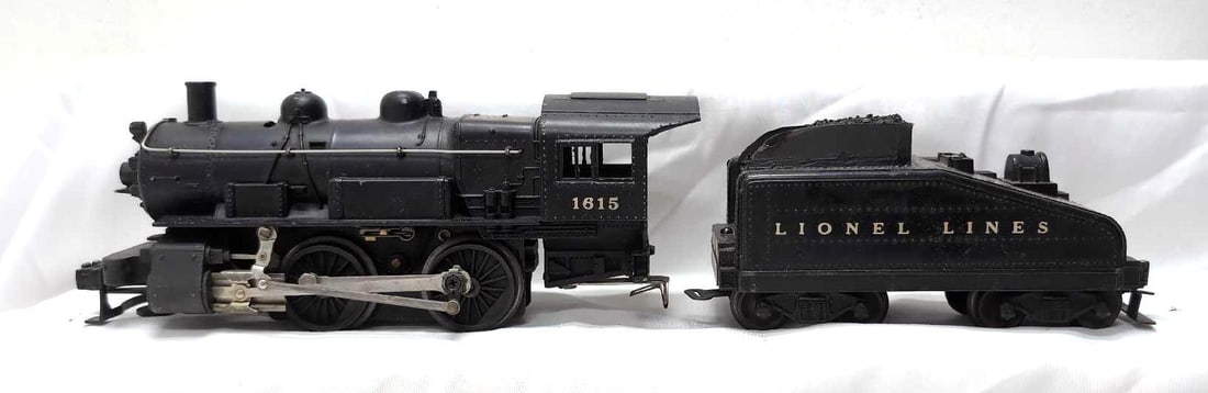 Postwar Lionel O Gauge 1615 0-6-0 switcher slopeback (1 of 5)