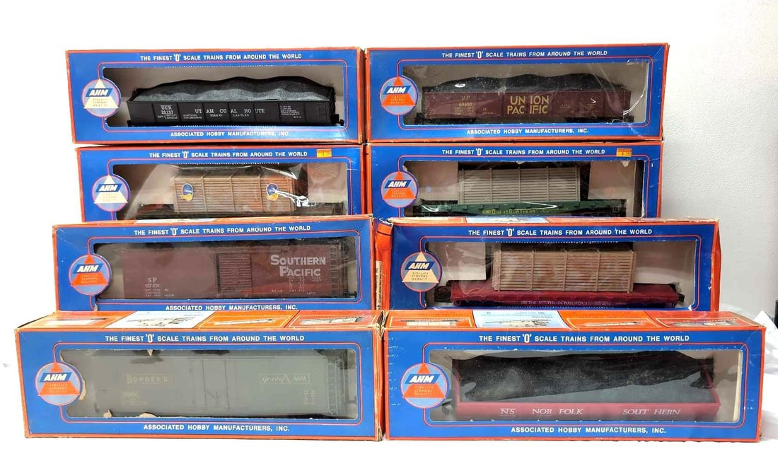 Eight AHM O Scale 2-Rail freight cars in original boxes (1 of 7)
