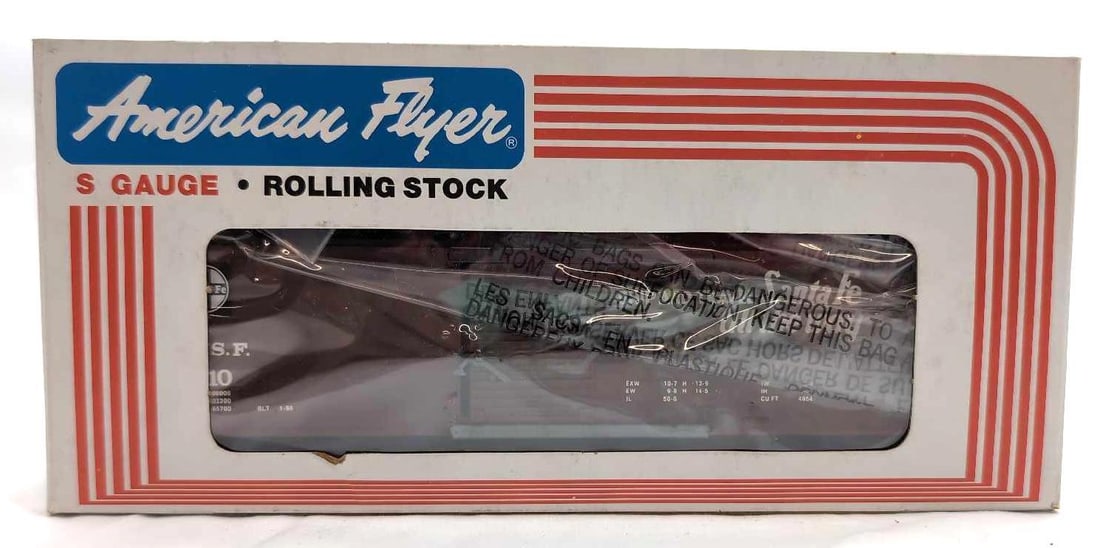 Modern American Flyer S Gauge 9710 ATSF box car in box (1 of 10)