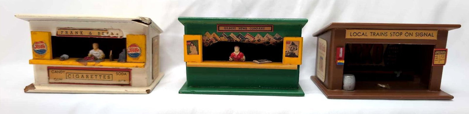 Postwar American Flyer S Gauge 271 Three Piece Whistle Stop Set (1 of 10)