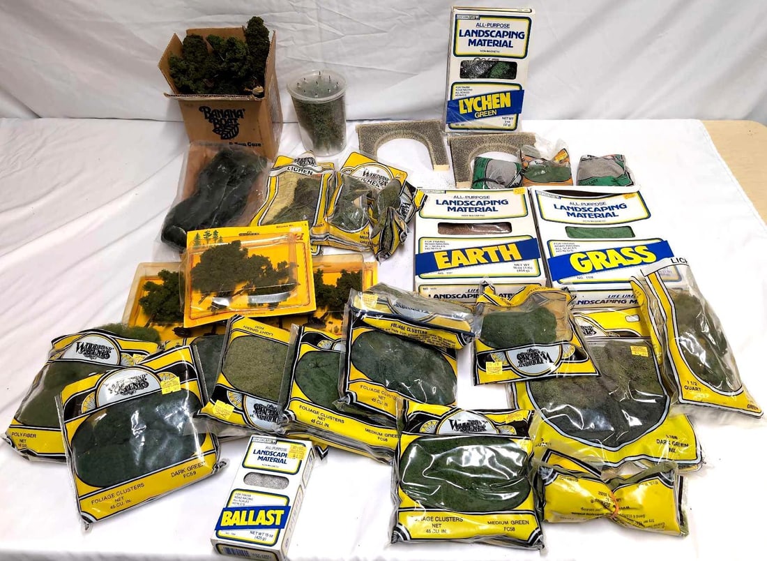 Huge grouping of Woodland Scenics Helki Life-Like layout scenery (1 of 7)