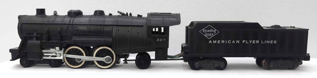 Postwar American Flyer S Gauge 307 4-4-2 Reading Atlantic steam: Postwar American Flyer S Gauge 307 4-4-2 Reading Lines Atlantic plastic steam locomotive and tender with reverse in tender, C7.