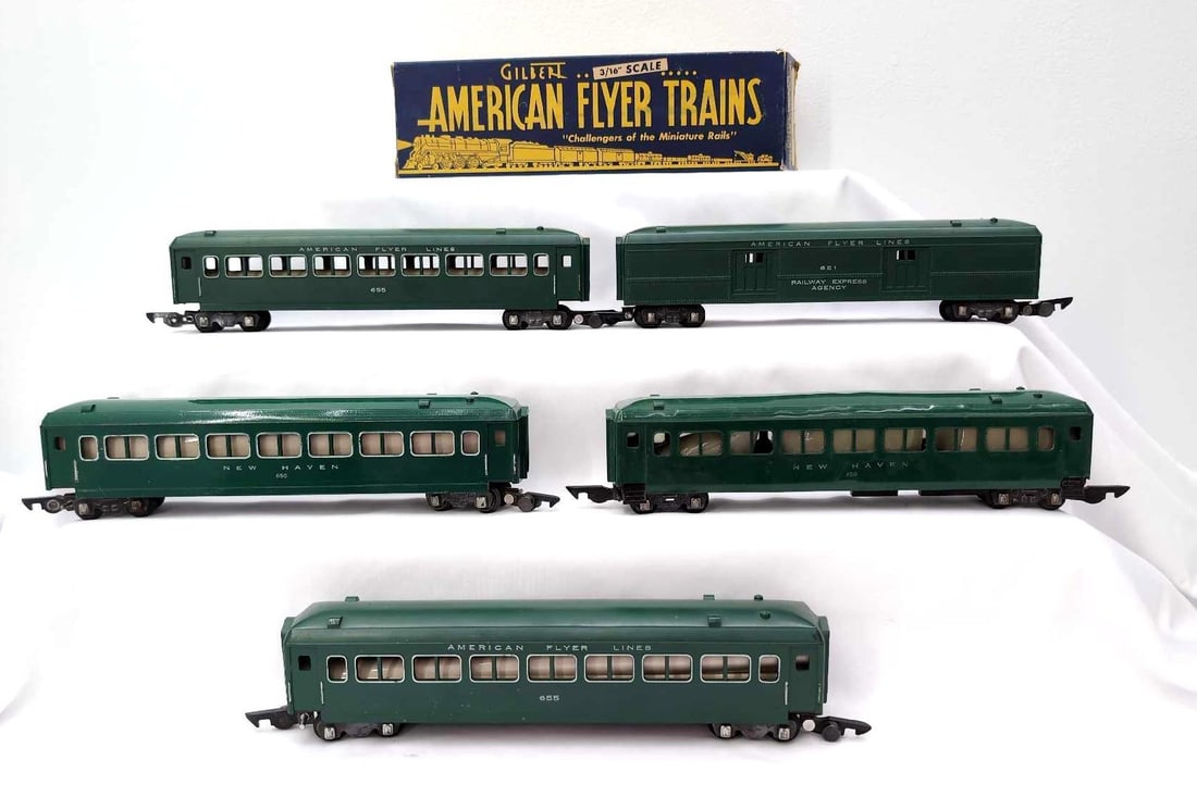 Postwar American Flyer S Gauge 650 650 651 655 655 green cars (1 of 6)