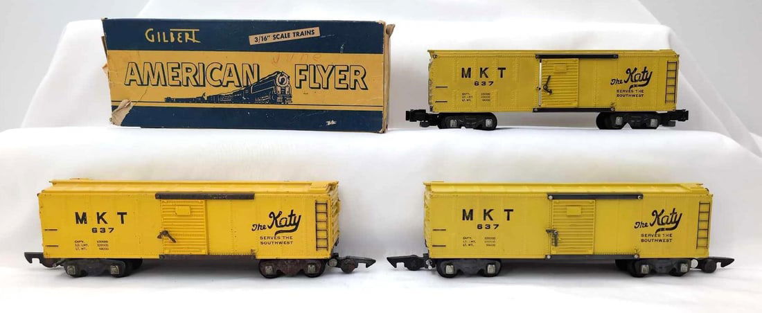 Postwar American Flyer S Gauge three yellow painted 637 variations (1 of 7)