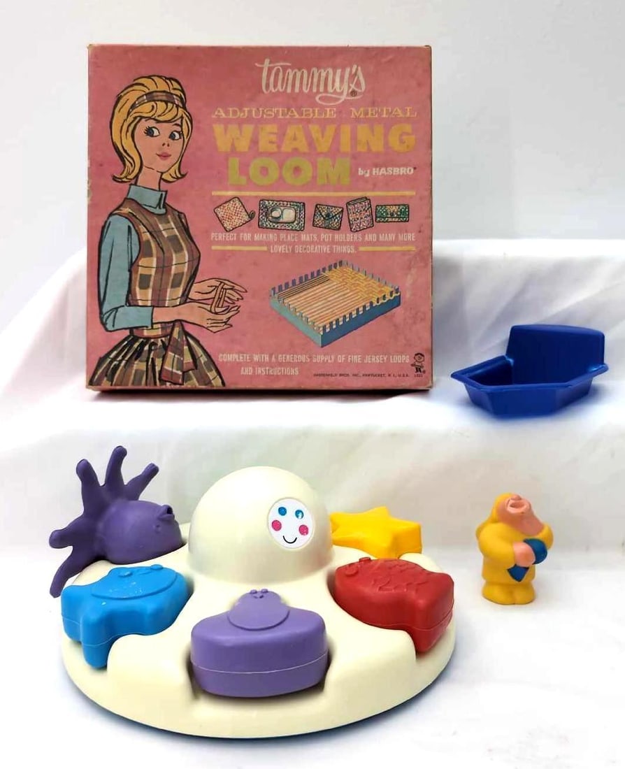 Hasbro Octopus toy and Tammy's Weaving Loom (1 of 5)