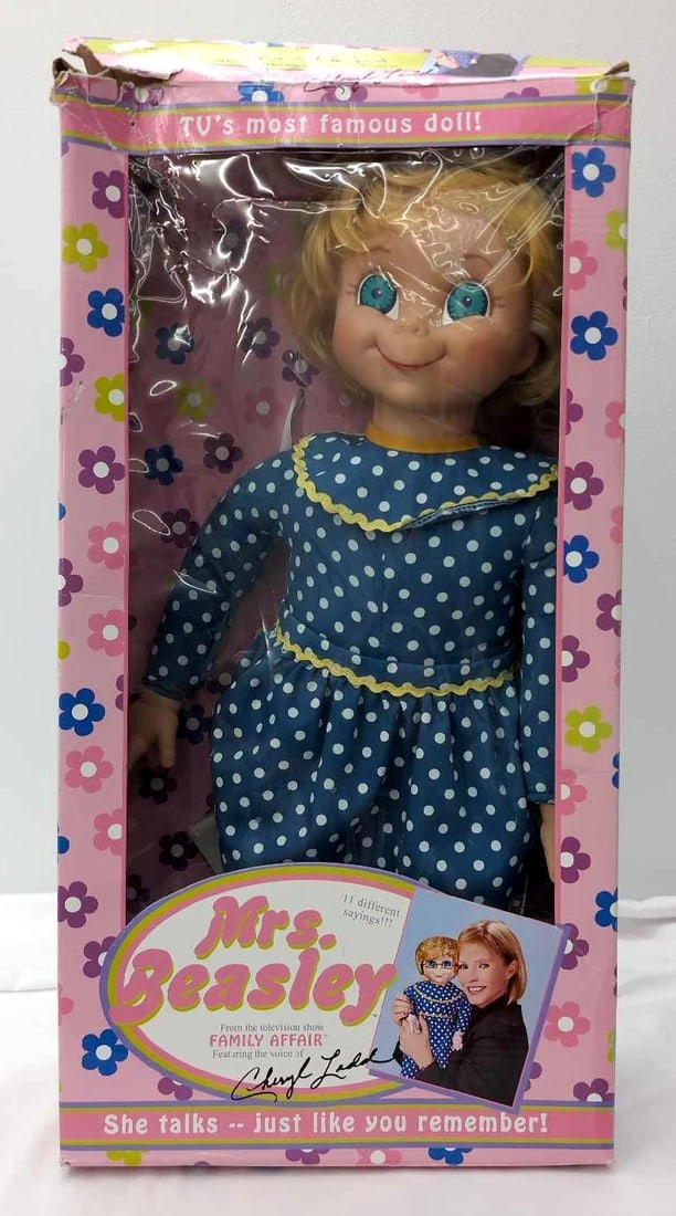 Ashton Drake Family Affair Mrs. Beasley in box: Ashton Drake Family Affair Mrs. Beasley with the voice of Cheryl Ladd in original box. Doll has been removed from box, looks played with, clean. Literature included. Box shows moderate wear at top ope