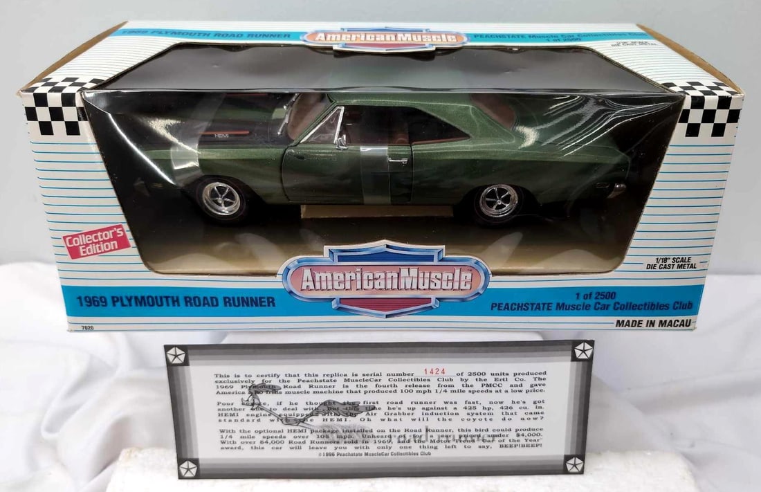 Ertl 1:18 American Muscle 7020 '69 Road Runner #1424: Ertl Collectibles 1:18 scale die-cast American Muscle 7020 1969 Plymouth Road Runner Peachstate MuscleCar Collectibles Club No. 1424 of 2500 MIB with COA literature. Car is Mint in original box, open