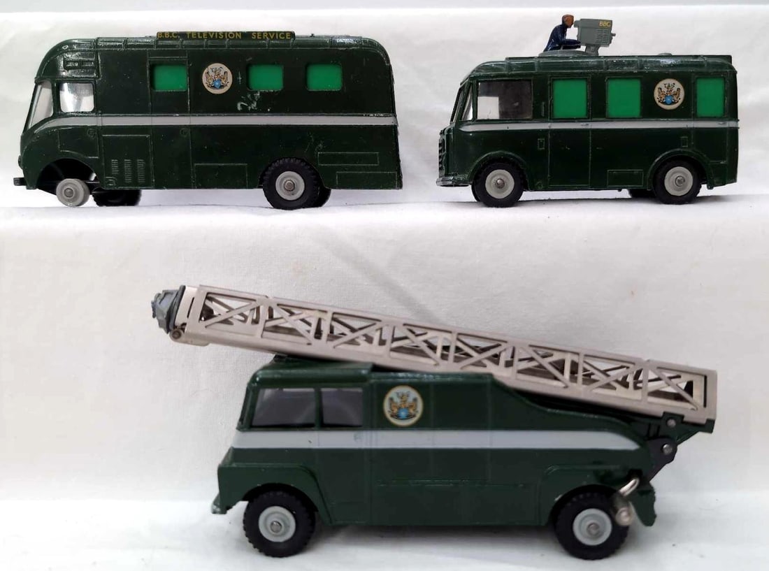 Dinky Supertoys 967 968 969 BBC Television Service: Dinky Supertoys 967, 968 and 969 BBC Television Service die-cast toy vehicles. 967 boom tip has detached antenna and a missing tire. Minor paint loss, very few scratches, fantastic lettering and logos