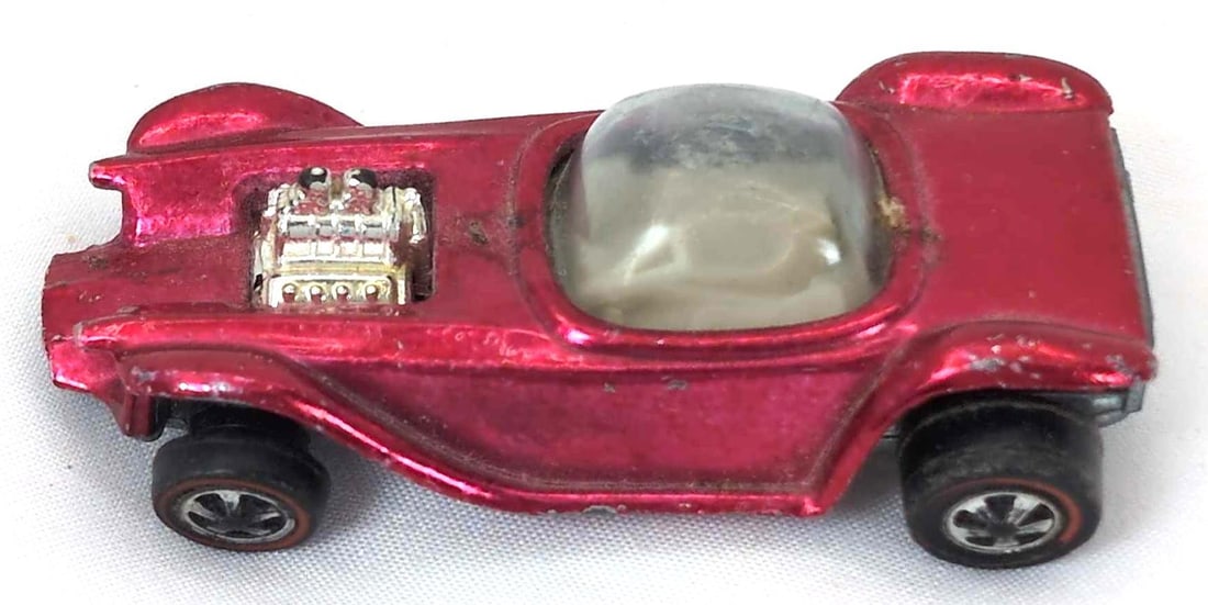 Mattel Red Line Hot Wheels Beatnik Bandit in Rose white: Mattel Red Line Hot Wheels Beatnik Bandit in rose with white interior. Windshield has minor hairline cracks in top, light scratches. Paint has a couple spots on the paint that should clean off. Paint