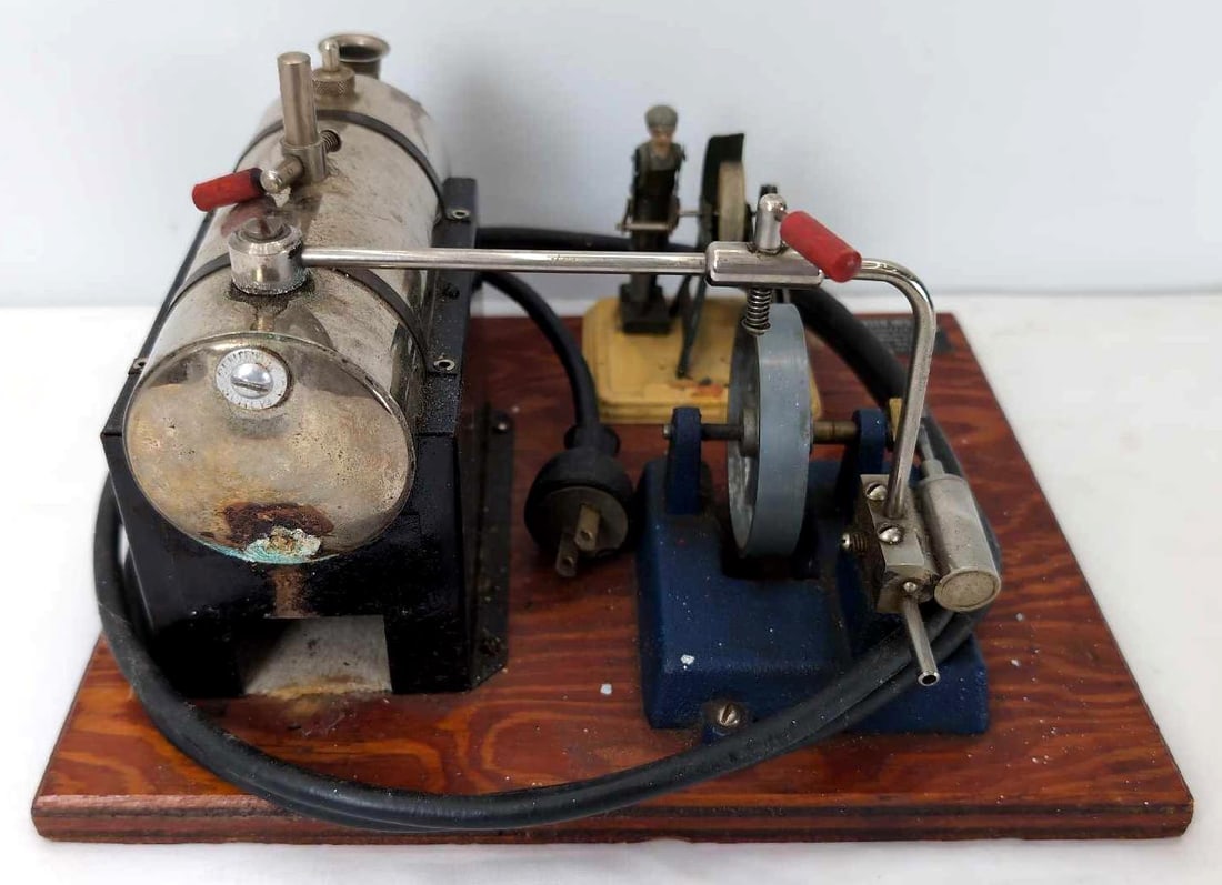 Vintage Jensen MFG CO Electric Steam Engine No 5 (1 of 13)