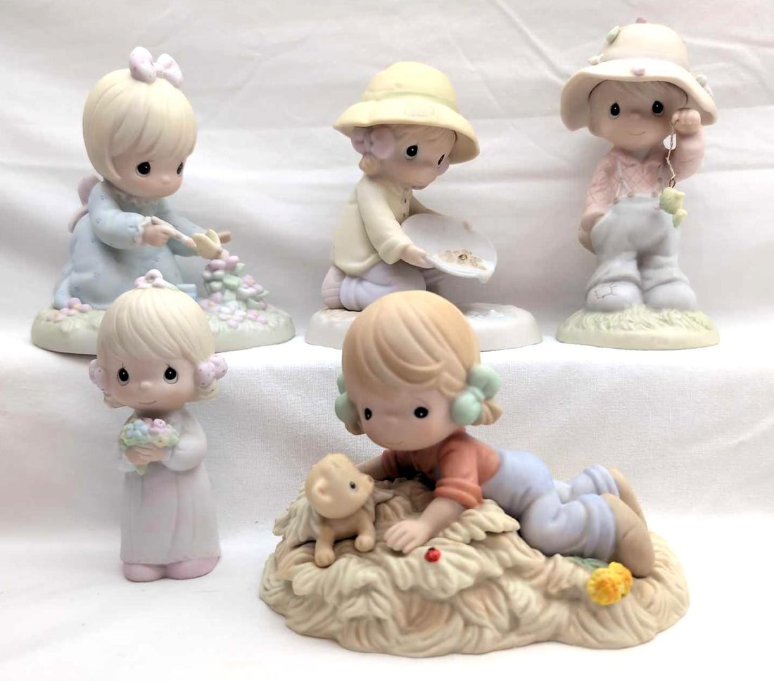 Precious Moments 5 My Love Wil Never Let Go Hay Good Lookin and More: Precious Moments lot of five My Love Wil Never Let Go Hay Good Lookin and More. This lot includes; My Love Will Never Let You Go 103497, Hay Good Lookin 649732, You're One In A Million PM951, Special 