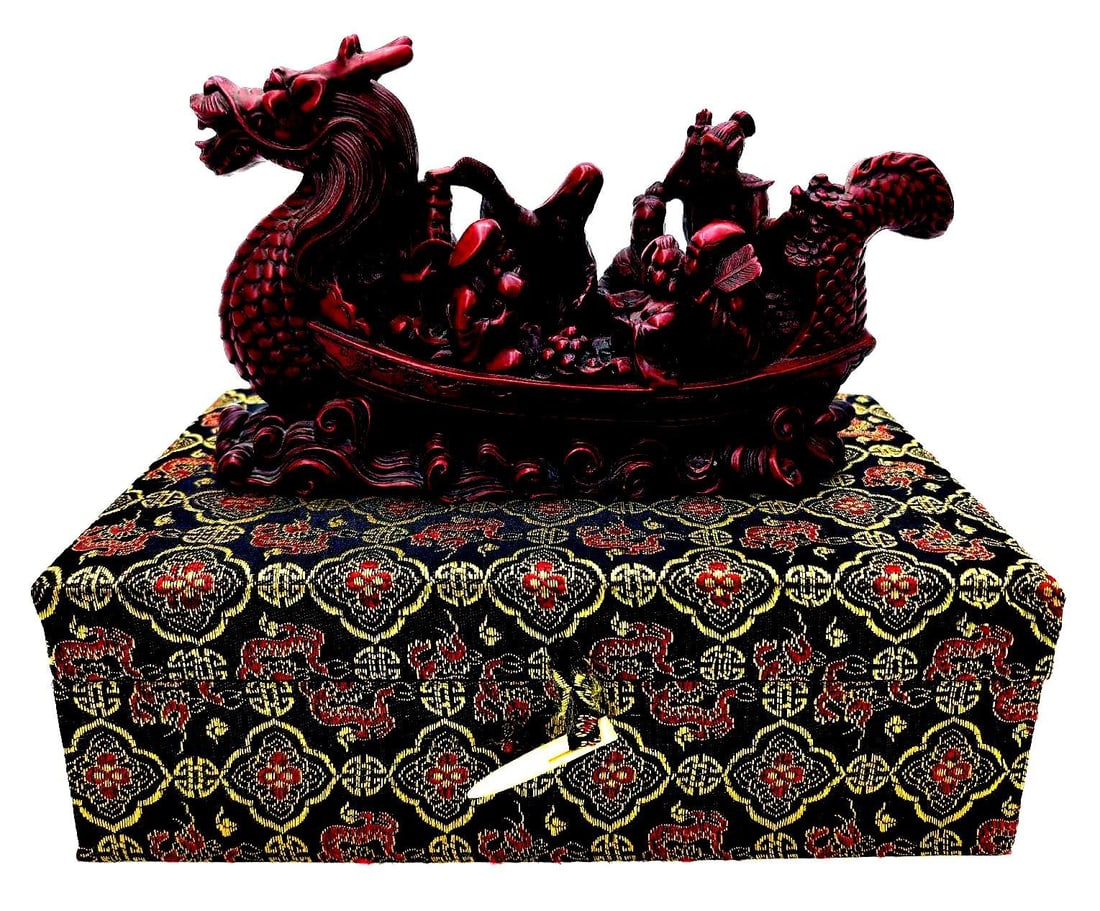 Yi Lin Arts and Treasures Of China Dragon Boat (1 of 8)