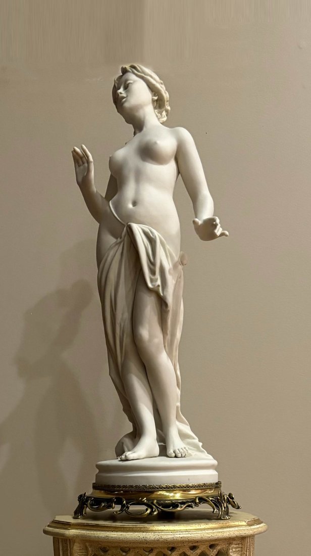 Marble Lady statue . Statue: H:26" x 10" (1 of 1)