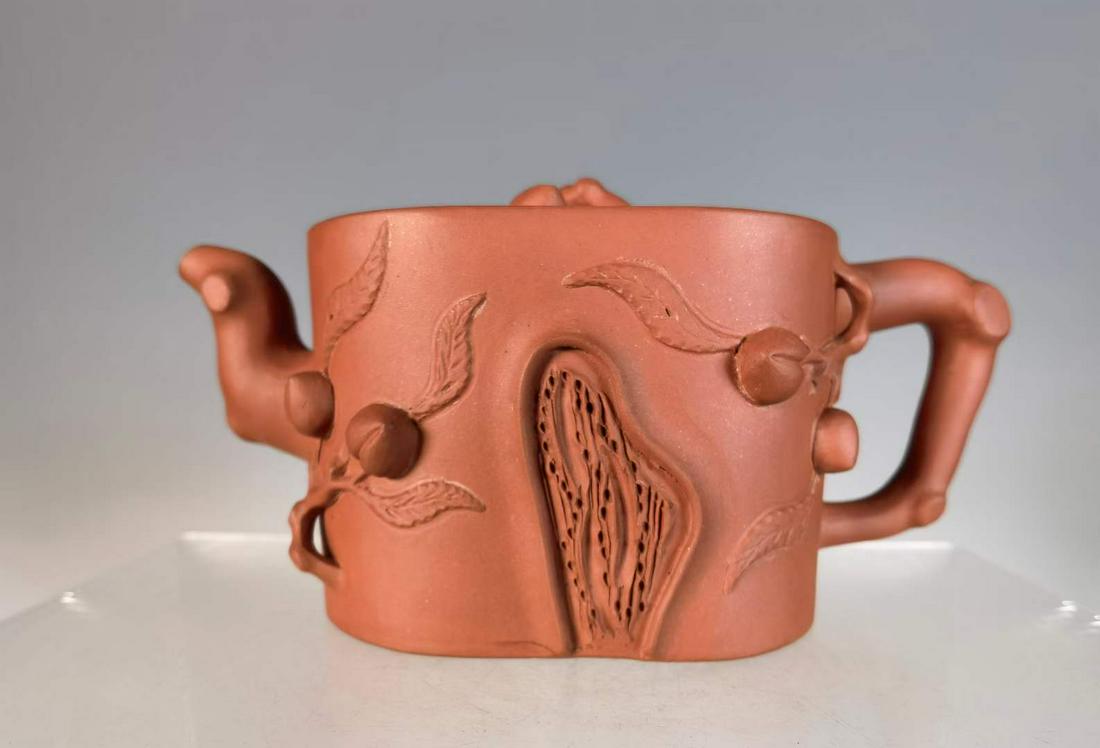 Purple clay pot with peach pile and longevity peach in the Republic of China (1 of 9)