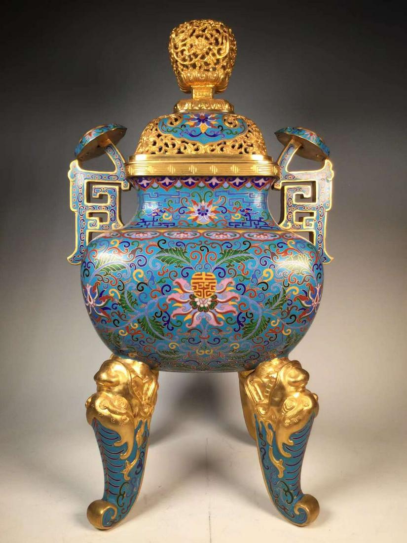 In the period of foreign exchange earning, cloisonne Baoxiang pattern lion leg Ruyi ear carving (1 of 9)