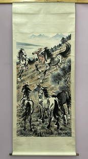 Chinese painting scroll signed by Xu Beihong: Core size 178x96cm