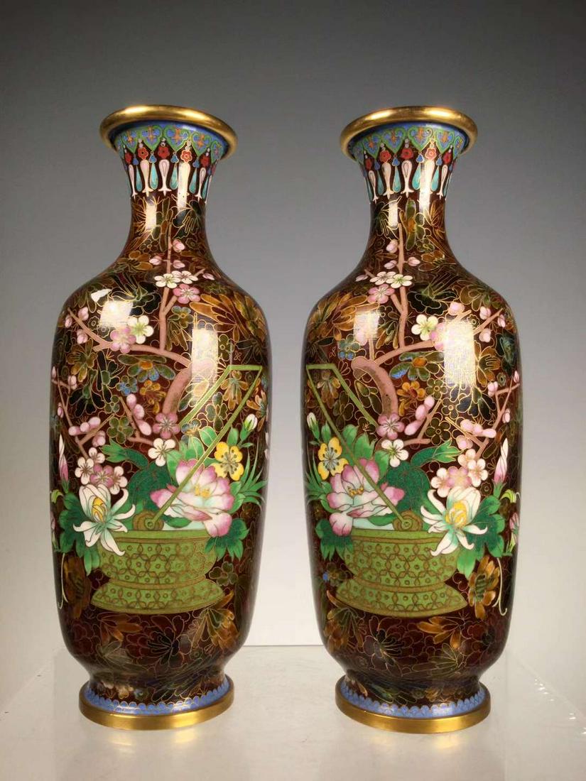 A pair of high-quality Cloisonne Brown bottomed ten thousand flower basket bottles in the period of (1 of 9)
