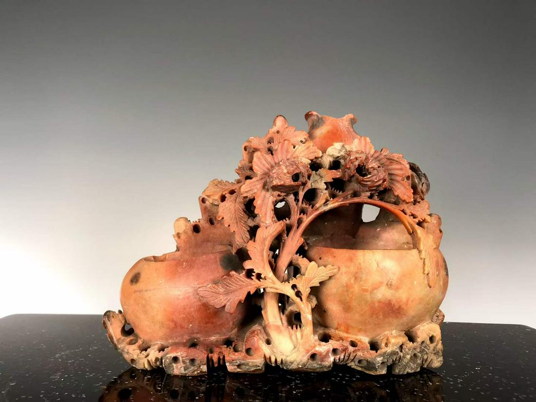 Shoushan Stone Vase of the Republic of China (1 of 9)