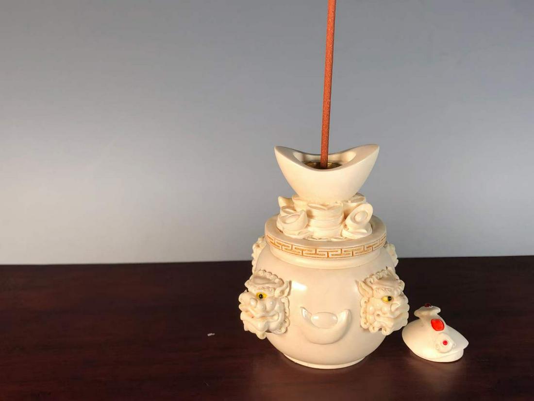 Mammoth carved dragon ear Ruyi Niubao pot incense burner (1 of 9)