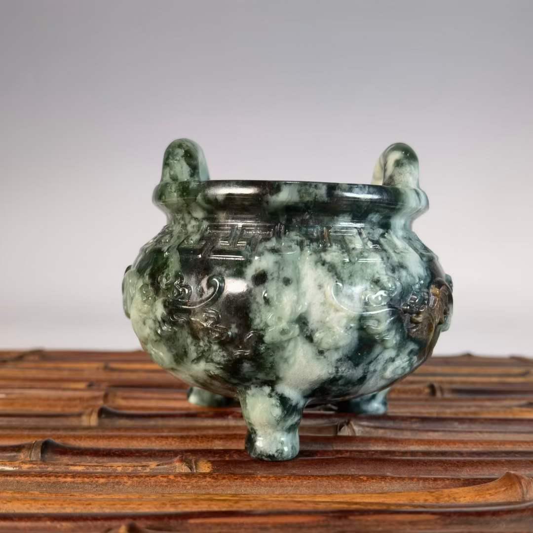 Jadeite, ingeniously carved two ear censer (1 of 9)