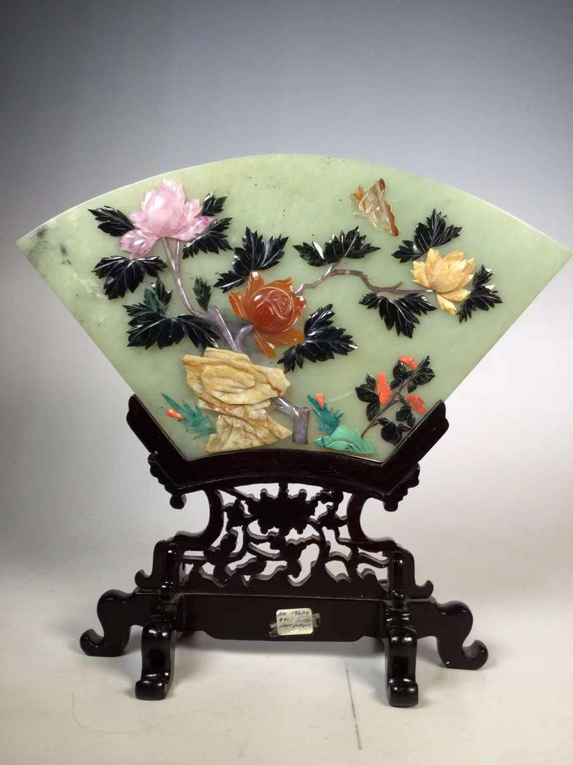 Xiuyu carved fan-shaped screen inlaid with treasures during the period of foreign exchange earning (1 of 9)
