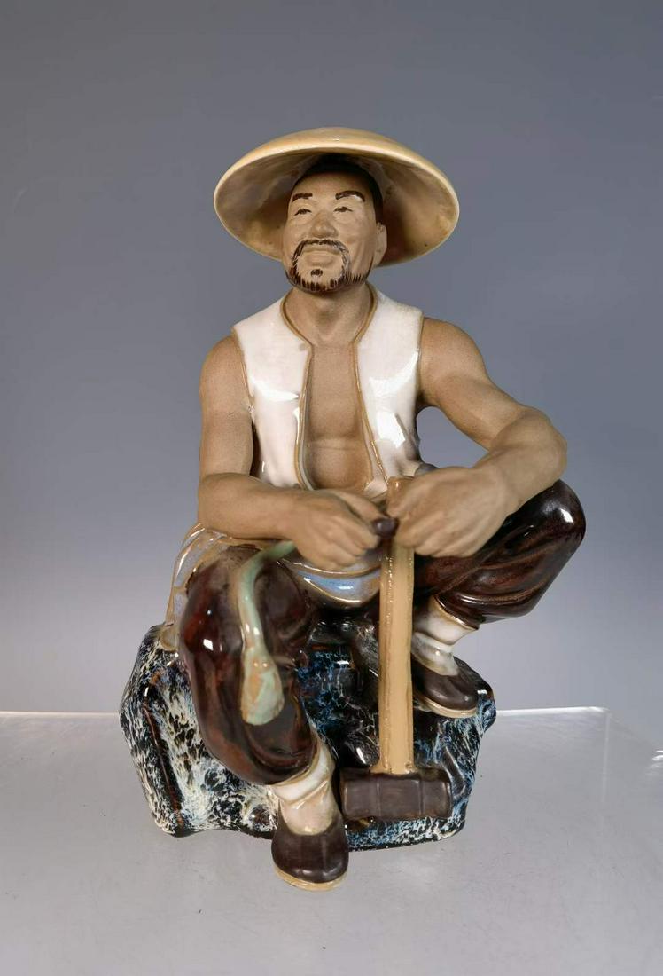 Porcelain figures of Shiwan kiln during the Cultural Revolution (1 of 9)