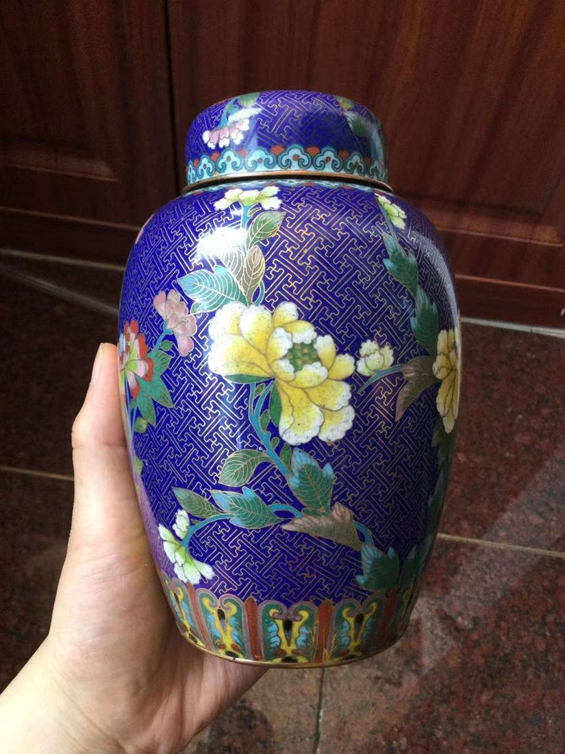 Old Tianli Republic of China Cloisonne royal blue background longevity pattern brocade flower (1 of 9)
