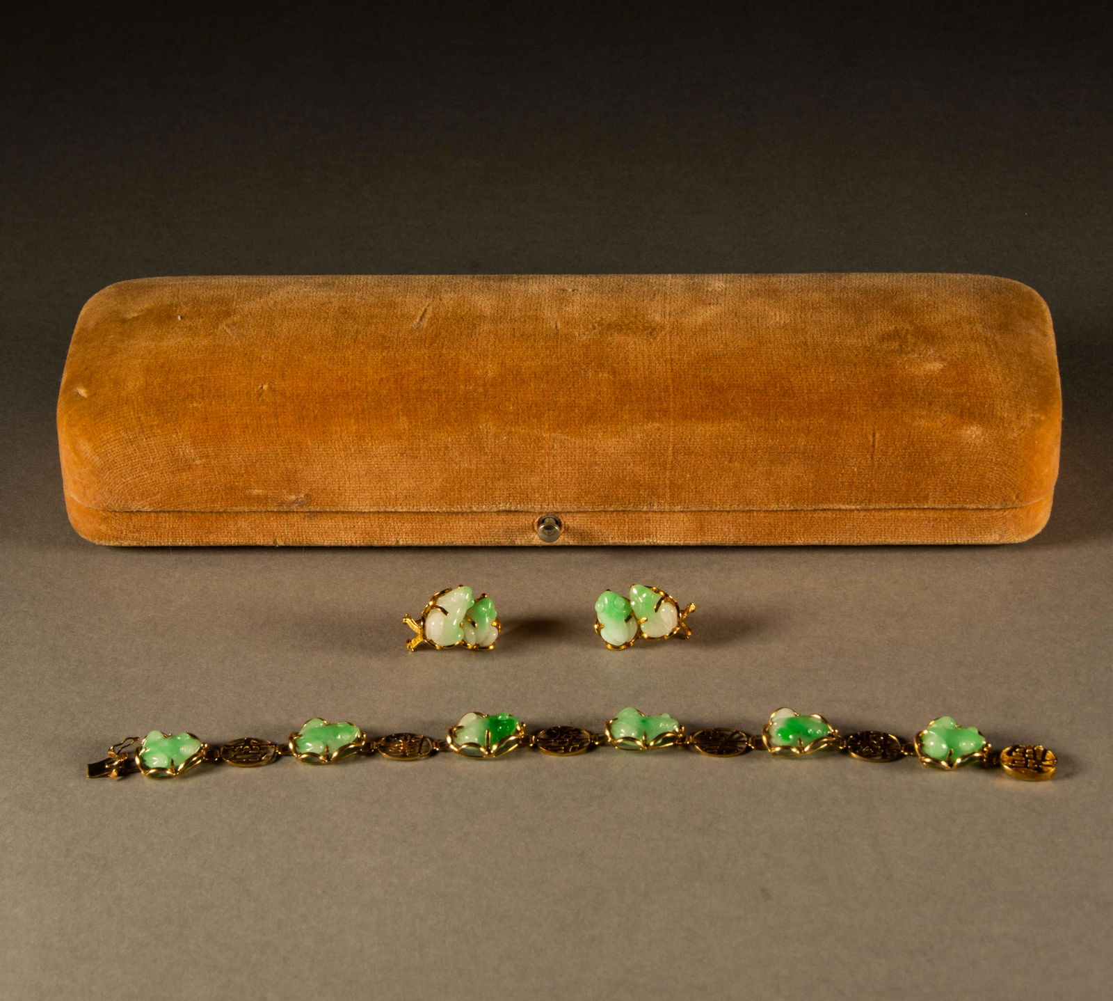 Qing - jade group 1 (1 of 5)