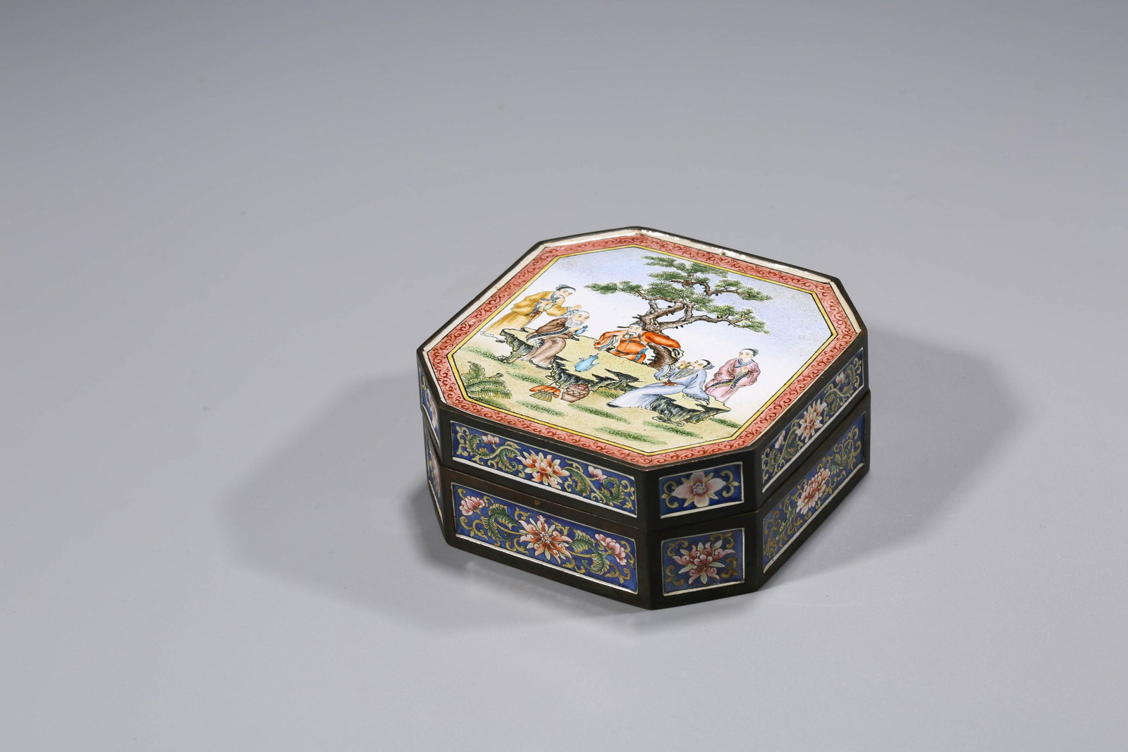 Copper tire painted enamel cover box (1 of 10)