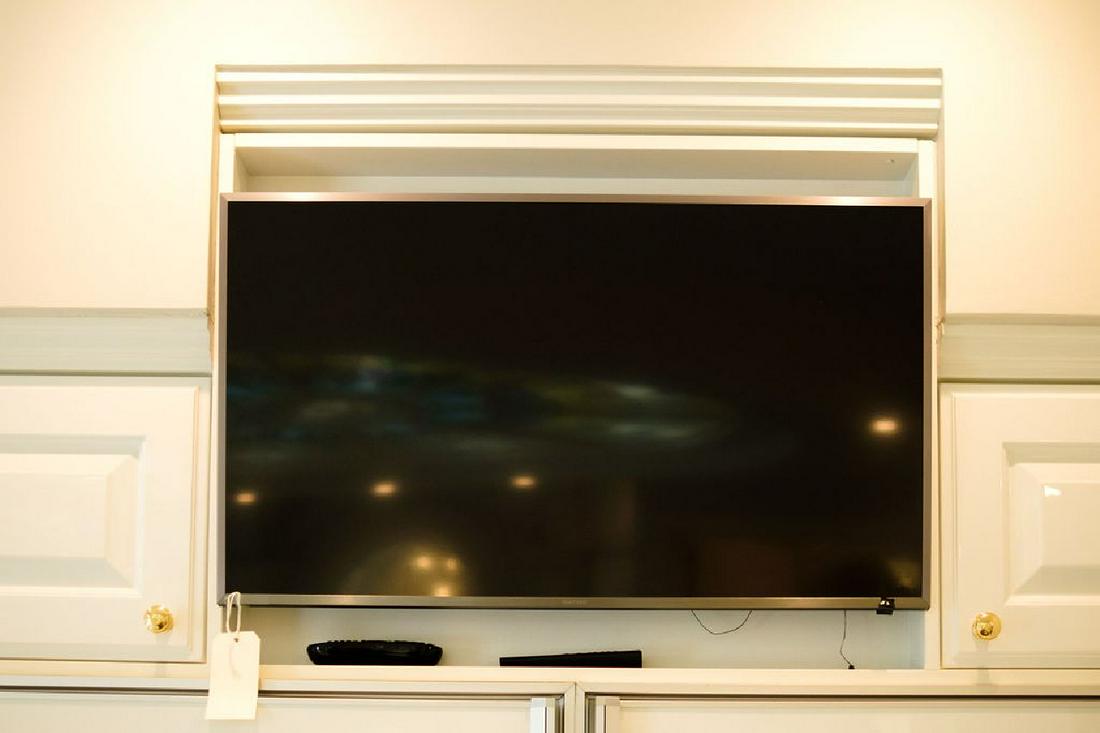 Lot of electronics - Qty. (5) Samsung Flat Screen TV's (1 of 9)