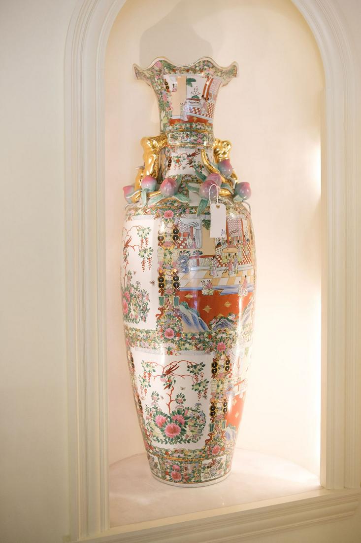 Pair (2) Reproduction Chinese floor vase w/gold handles (1 of 5)