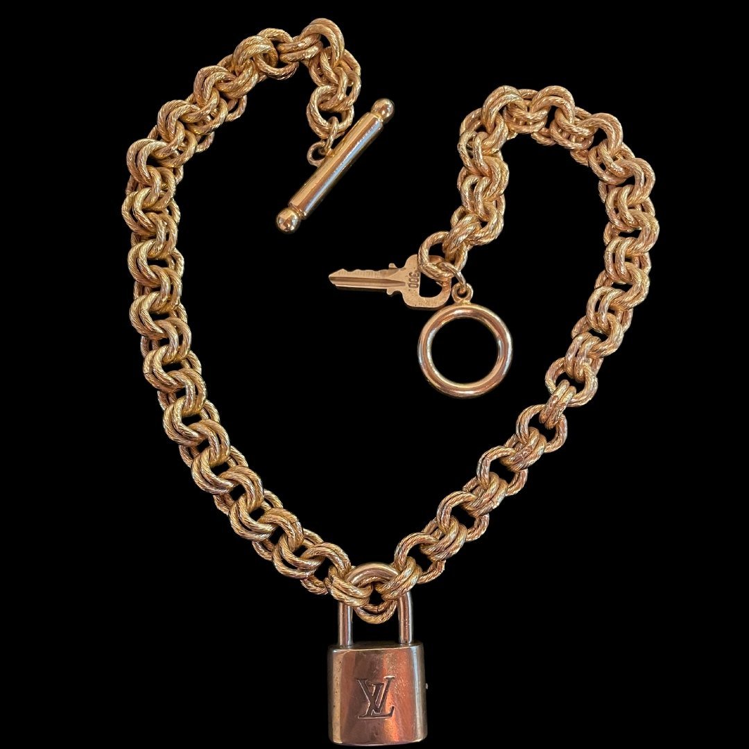 Louis Vuitton Chunky Chain Necklace (1 of 3)