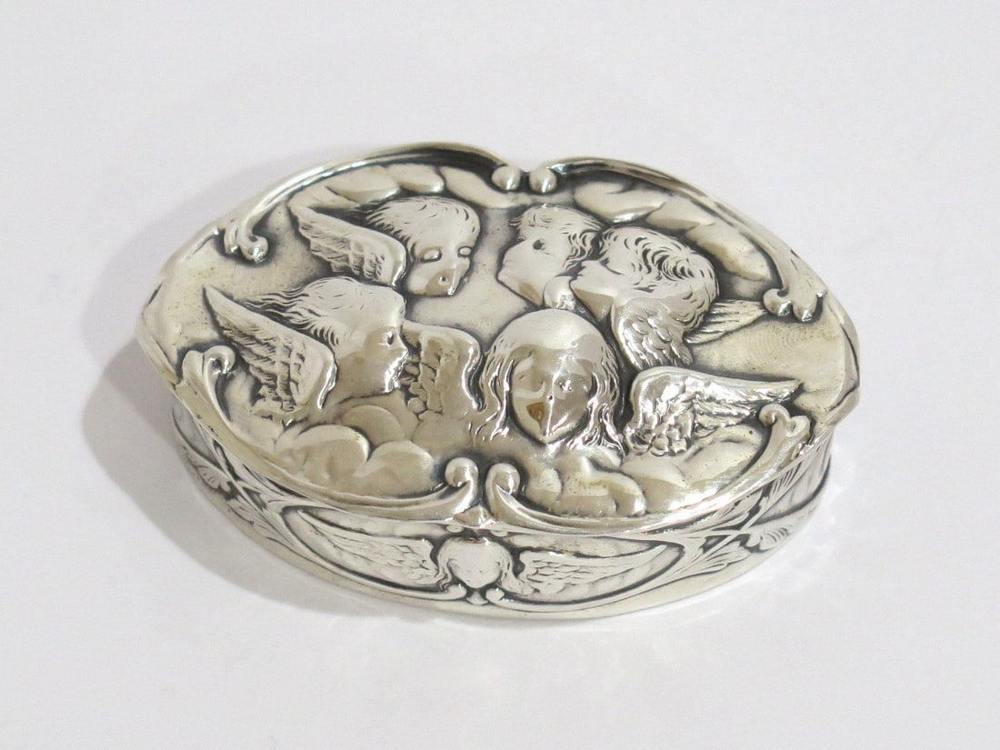2 7/8 in - Sterling Silver Antique English 1900 Cupids Oval Snuff Box (1 of 5)