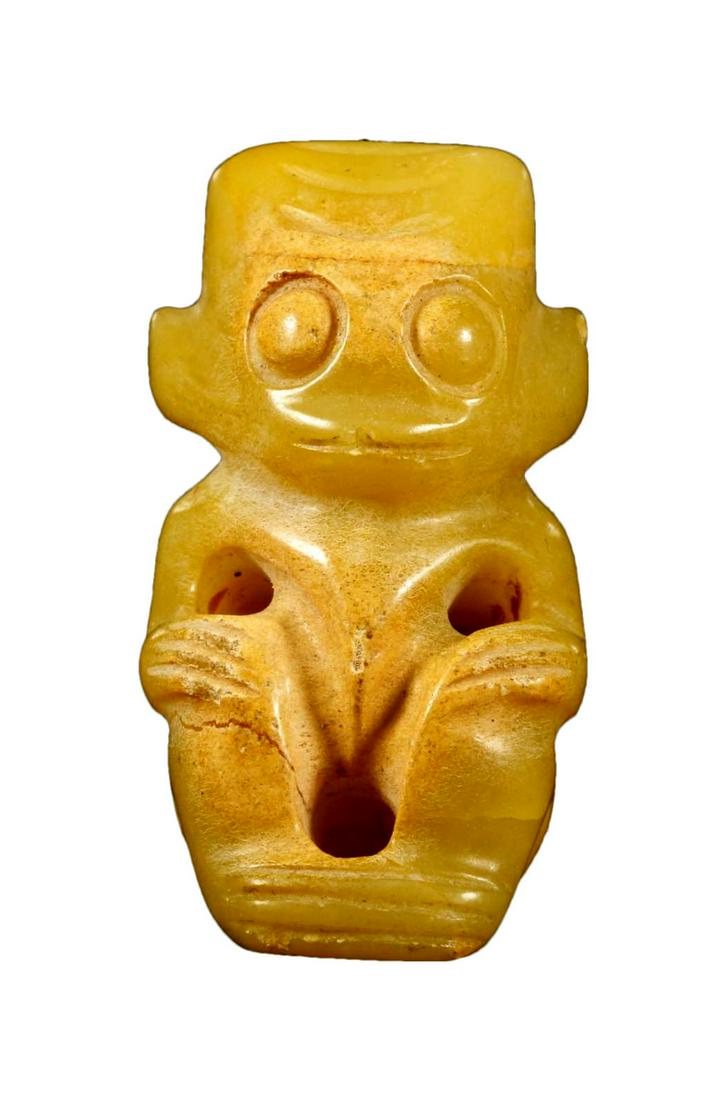 A Hongshan Culture Jade Pendant. (1 of 4)