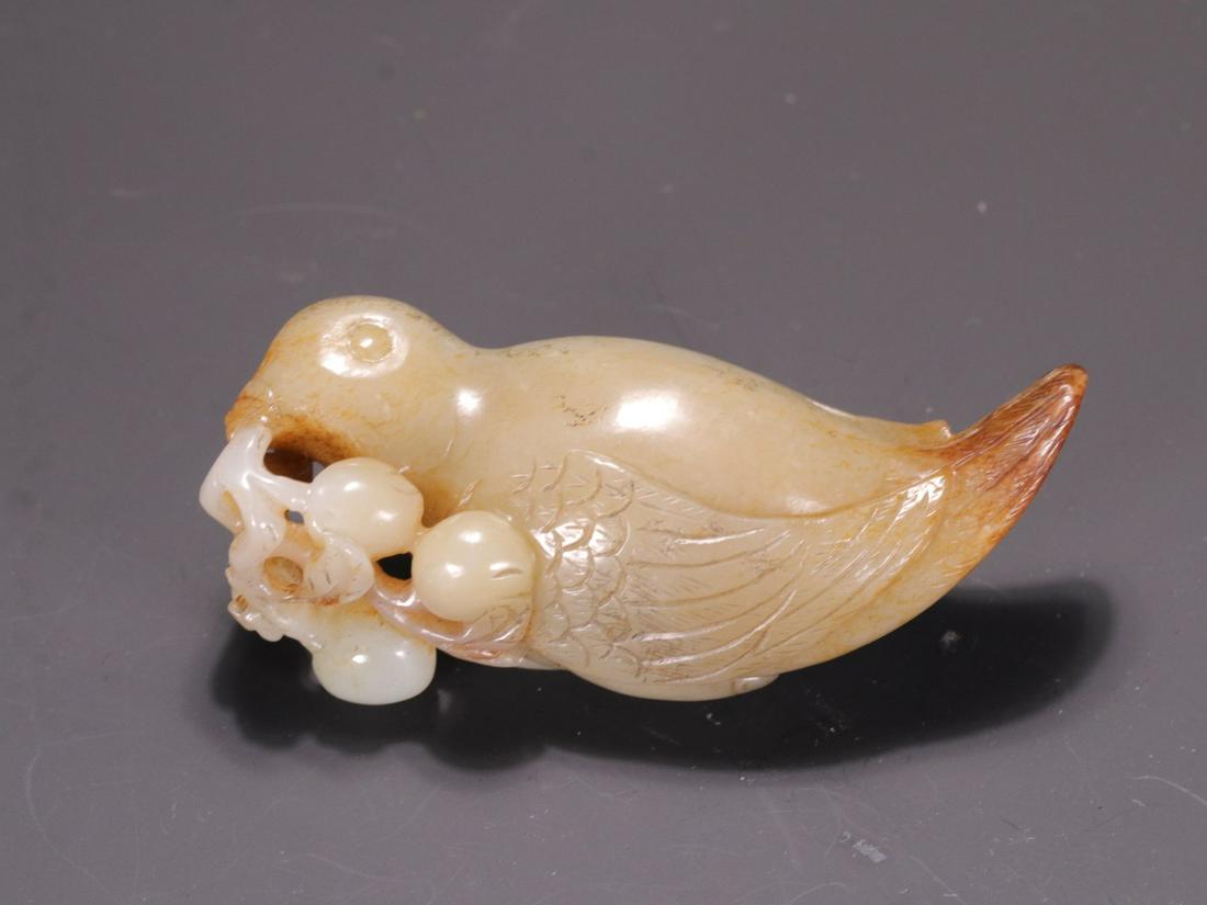 A Marvelous Hetian Jade Magpie (1 of 9)