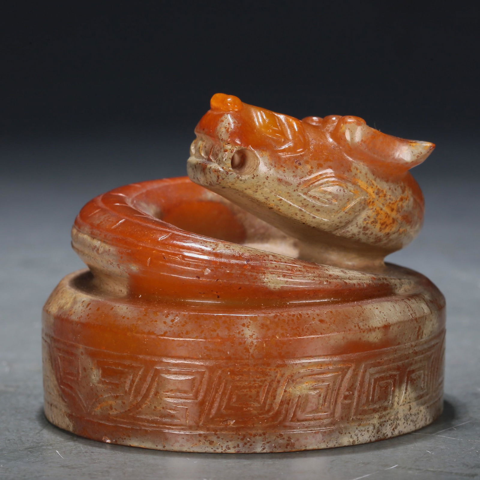A Wonderful White Jade 'Dragon' Seal (1 of 7)