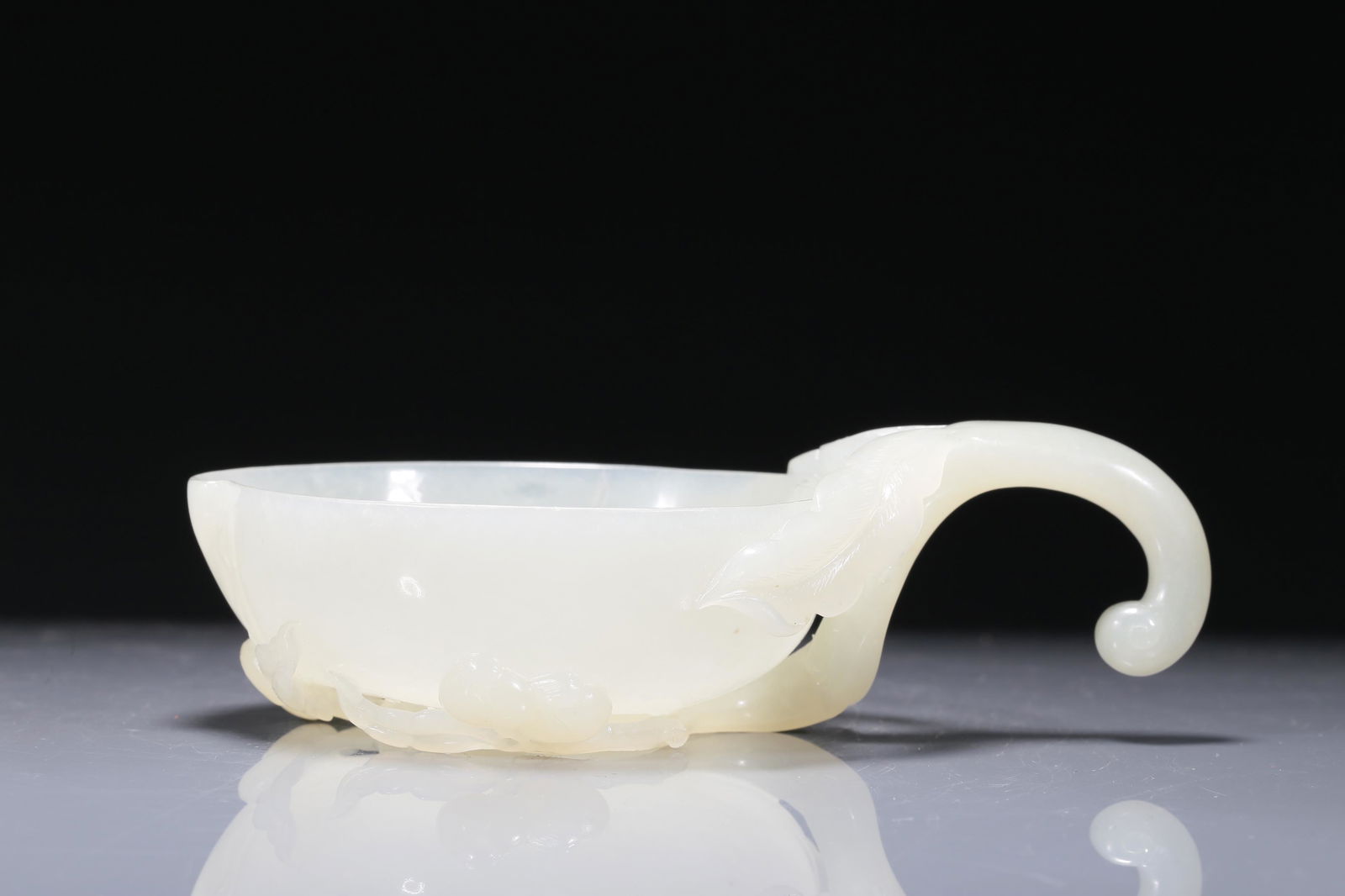 A Precious White Jade 'Flower' Bowl (1 of 6)