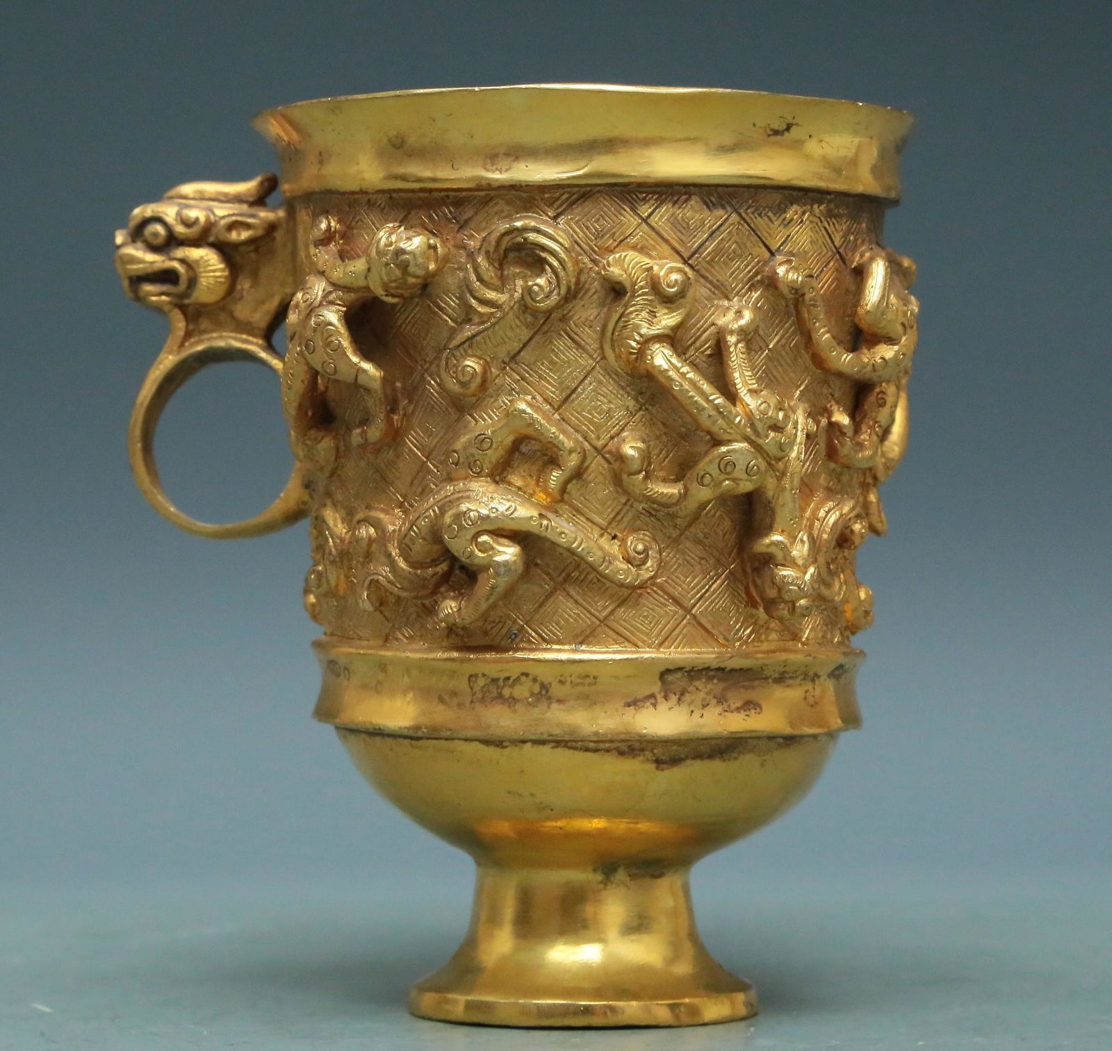 A Magnificent Gilt-Bronze 'Dragon' Cup (1 of 7)